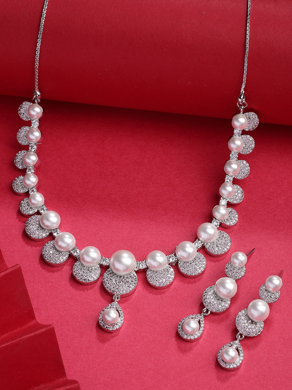 Sukkhi Splendid Round Design Rhodium Plated with Cubic Zirconia & Pearl Studded White Brass Collar Necklace with Drop Earrings Jewellery Set for Women|Latest Stylish Gifts for All Occasions|NS116026