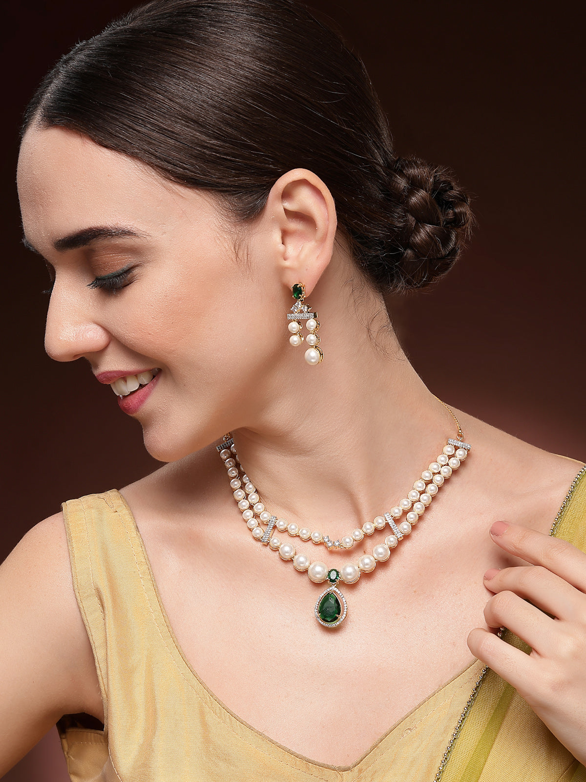 Sukkhi Iconic Pear Design Gold Plated with CZ & Pearl Studded Green Brass Two Layered Collar Necklace with Drop Earrings Jewellery Set for Women|Latest Stylish Gifts for All Occasions|NS116049
