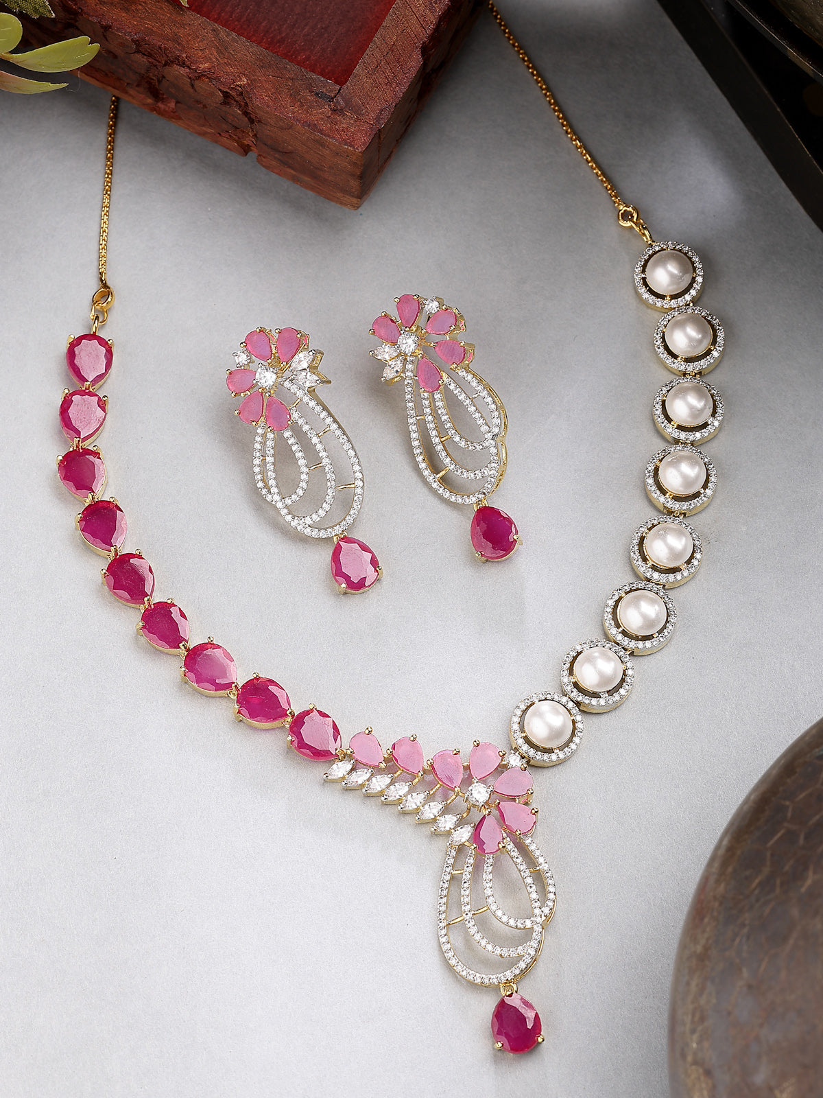 Sukkhi Beautiful Red Tear Drop Round Design Gold Plated Cubic Zirconia & Pearl Studded Brass Collar Necklace with Drop Earrings Jewellery Set for Women|Latest Stylish Gifts for All Occasions|NS116064