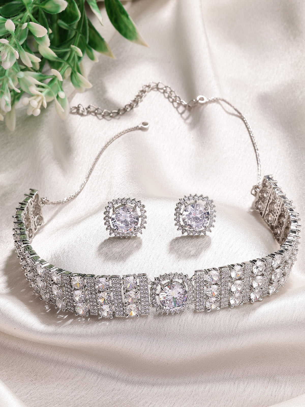 Sukkhi Decent Stylish Design Rhodium Plated Cubic Zirconia Studded White Brass Choker Necklace with Studs Earrings Jewellery Set for Women|Latest Stylish Gifts for All Occasions|NS116066