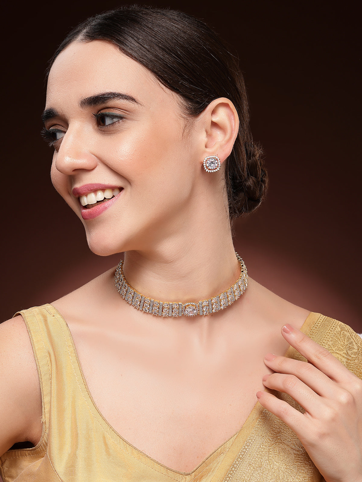 Sukkhi Attractive Gold Plated Cubic Zirconia Studded White Brass Choker Necklace with Studs Earrings Jewellery Set for Women|Latest Stylish Gifts for All Occasions|NS116072