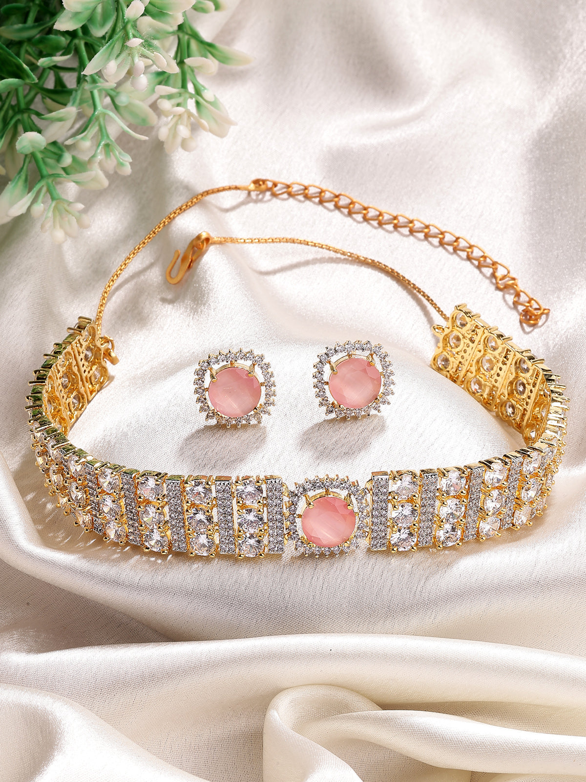 Sukkhi Attractive Pink Gold Plated Cubic Zirconia Studded Brass Choker Necklace with Studs Earrings Jewellery Set for Women|Latest Stylish Gifts for All Occasions|NS116077
