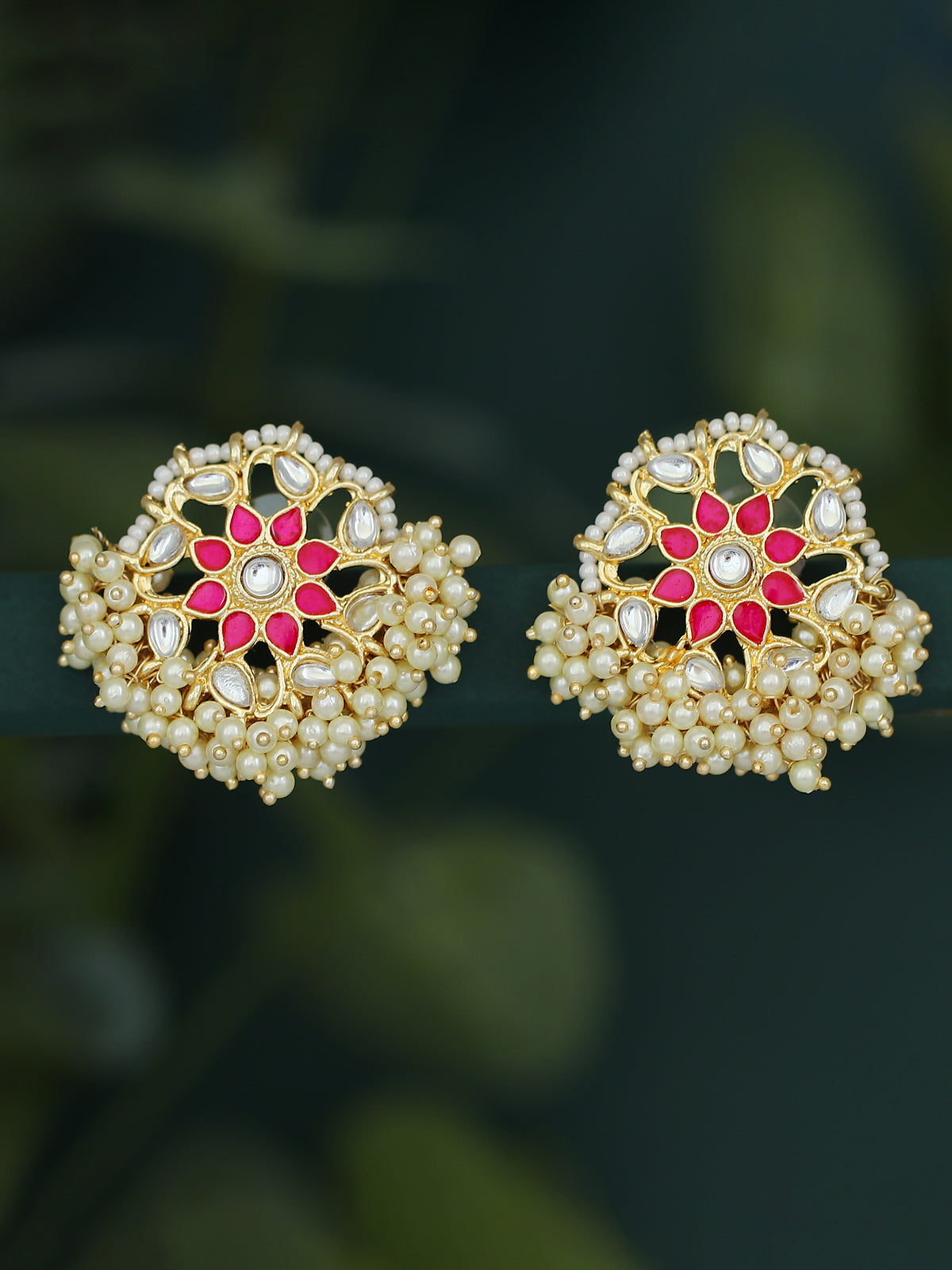 Sukkhi Trendy Gold Plated Kundan & Pearl Stud Earring for Women SKR56769