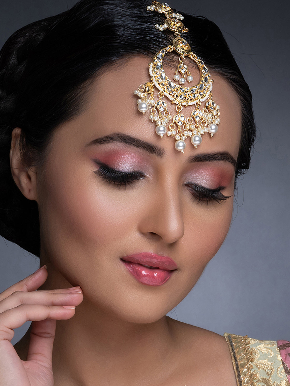 Sukkhi Pretty Pearl Gold Plated Kundan Maangtikka for Women SKR85509