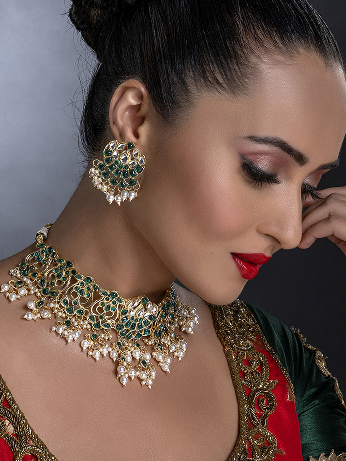 Sukkhi Ravishing Gold Plated Pearl Choker Necklace Set for Women SKR85692