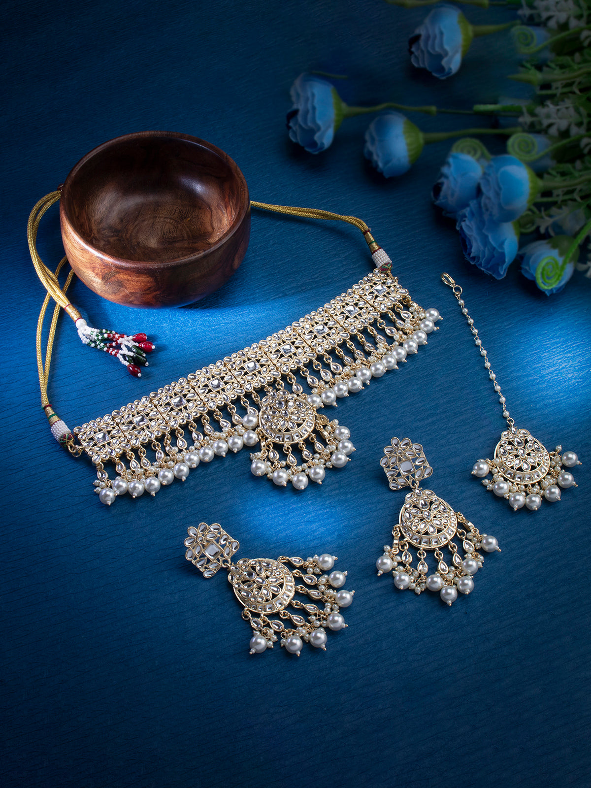 Sukkhi Exclusive Kundan Gold Plated Pearl Choker Necklace Set for Women SKR85708