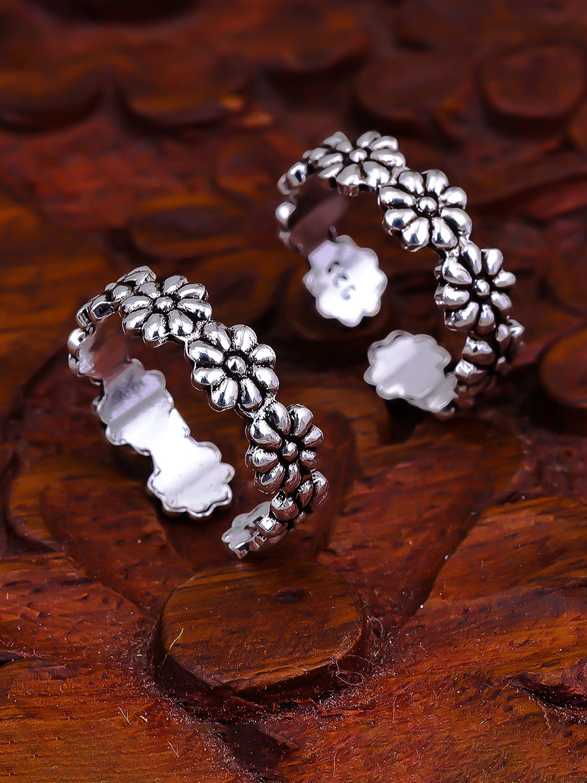 Pissara by Sukkhi Ethnic 925 Sterling Silver Toe Rings For Women And Girls|with Authenticity Certificate, 925 Stamp & 6 Months Warranty TR104677