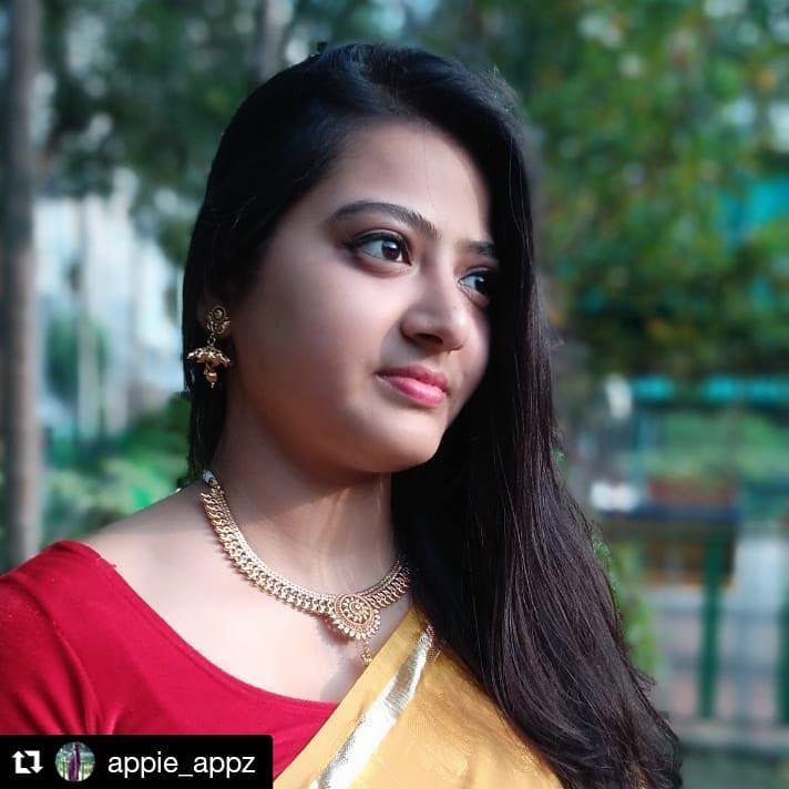 Sukkhi Elegant Gold Plated Necklace Set For Women