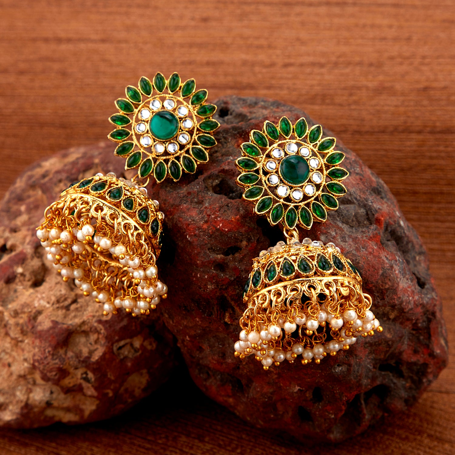 Sukkhi Ravishing Pearl Gold Plated Kundan Jhumki Earring for Women