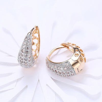 Scintillare by Sukkhi Exclusive Crystals from Swarovski Gold Plated Clip-On Earring for Women