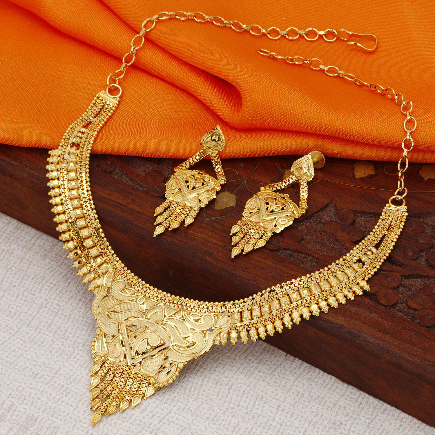 Gram Gold Plated Women Gold Necklace Set Buy Stylish Alloy Gold