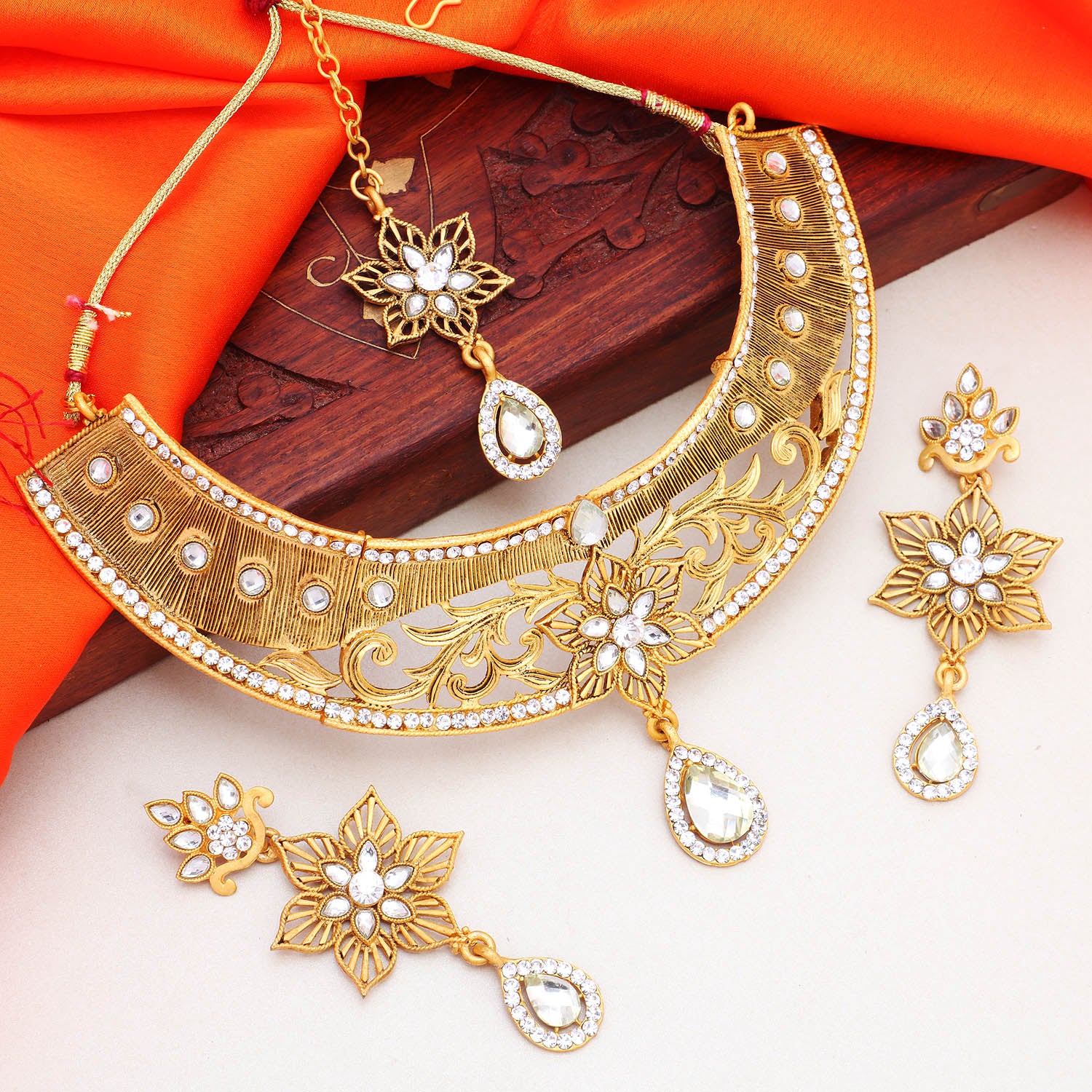 Sukkhi Elegant Gold Plated Kundan Choker Necklace Set For Women
