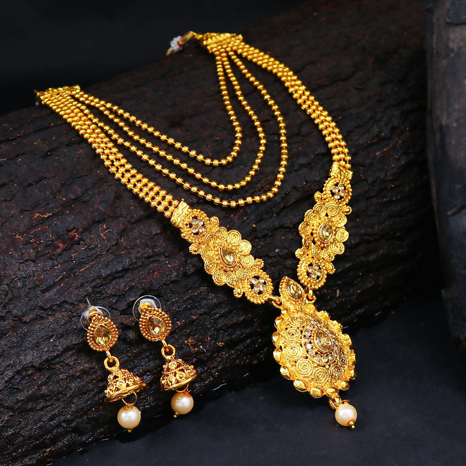 Gold necklace with haram on sale set