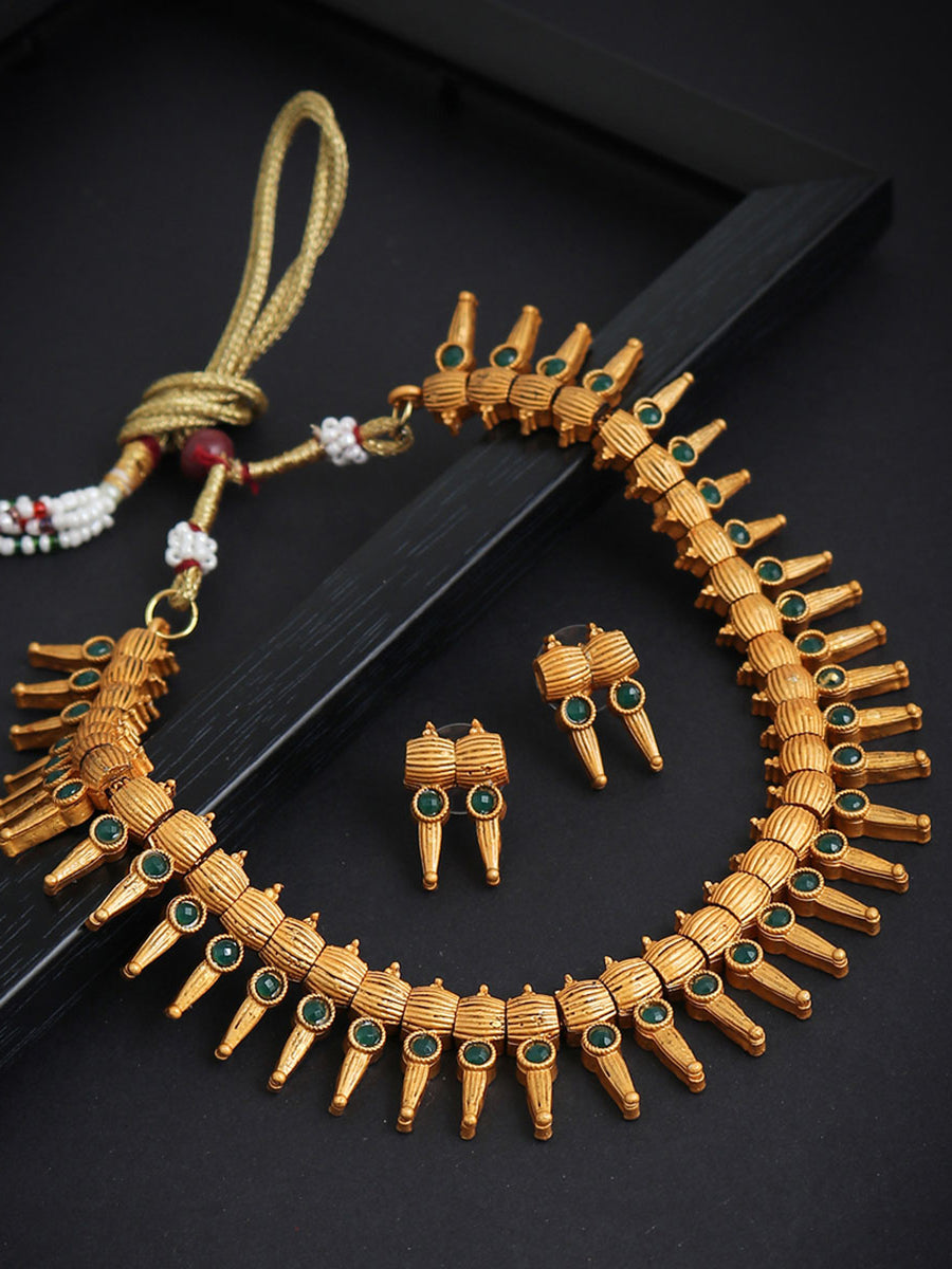 Sukkhi Artistically Gold Plated Collar Necklace Set for Women
