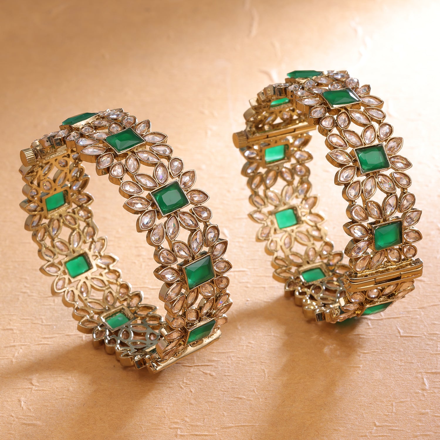 Sukkhi Golden Gold Plated Reverse AD & Pearl Bangle For Women