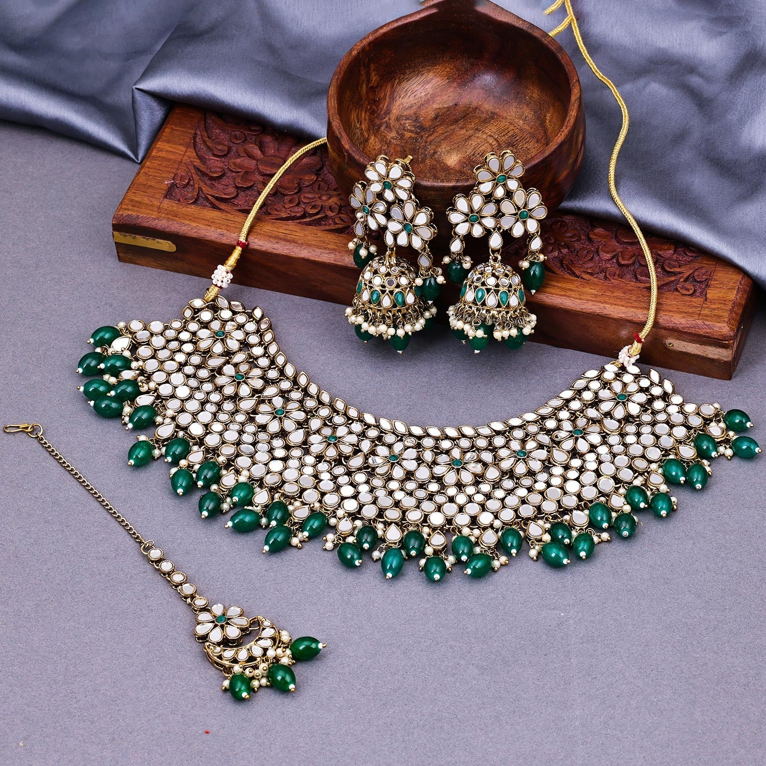 Sukkhi Green Gold Plated Mirror & Pearl Choker Necklace Set For Women