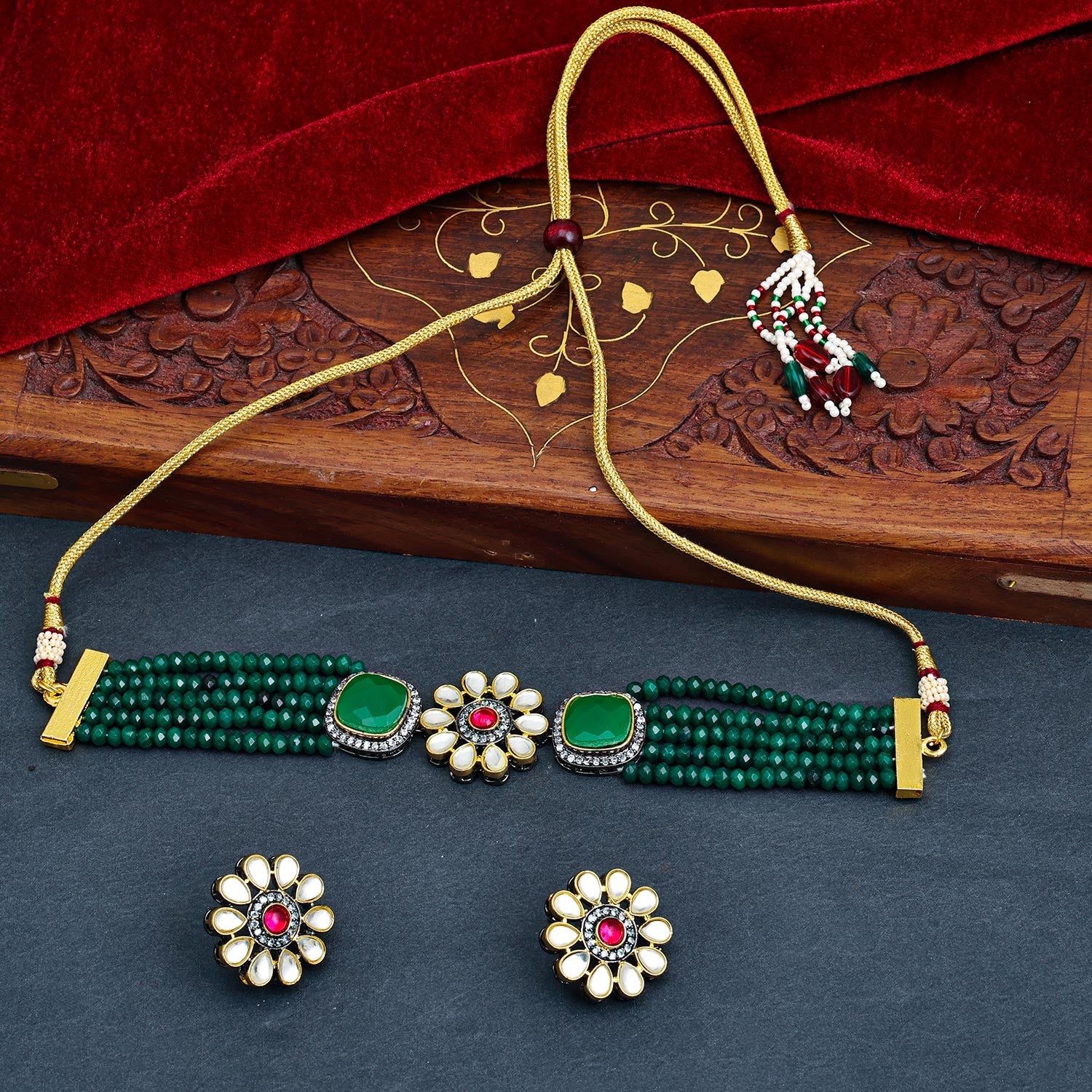 Sukkhi Green Gold Plated Kundan & Pearl Choker Necklace Set For Women