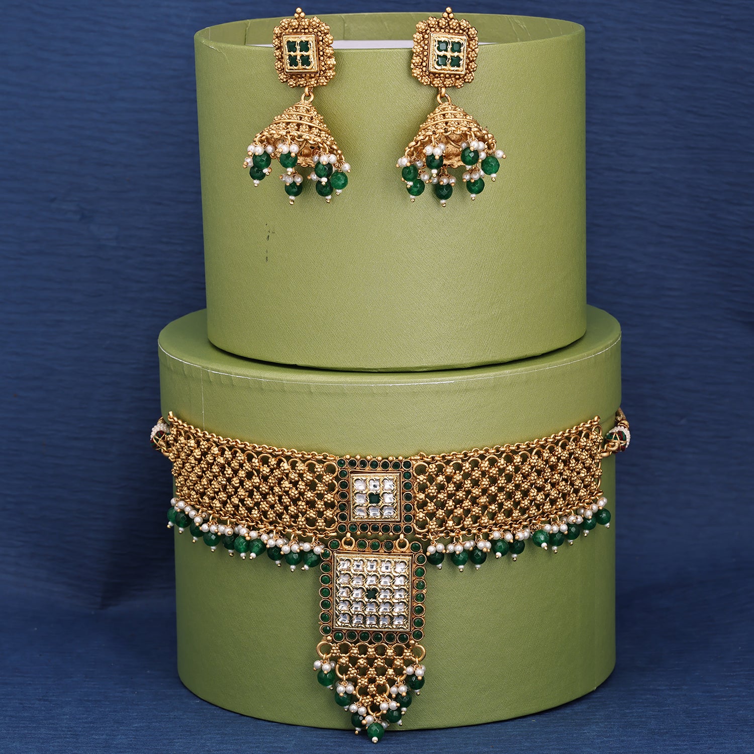 Sukkhi Glossy  Gold Plated Kundan & Pearl Green Necklace Set for Women