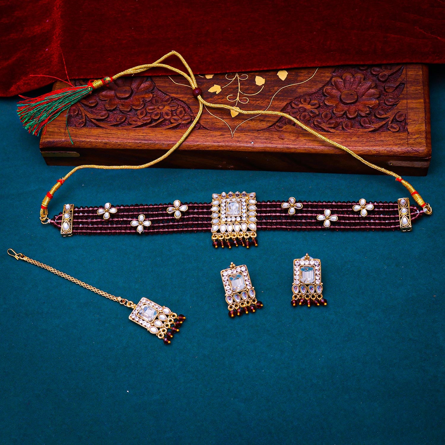 Sukkhi delightful  Brown Kundan & Pearl Gold Plated Choker Necklace Set for Women