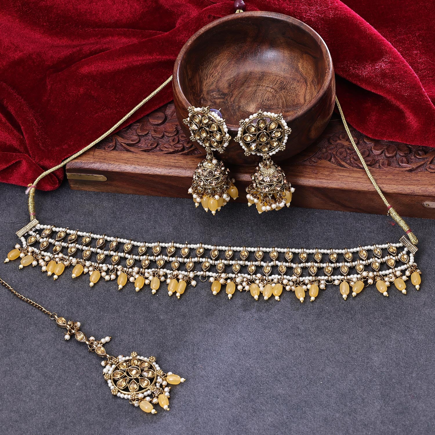 Delicate Small Gold Necklace – Maniyai Jewellery