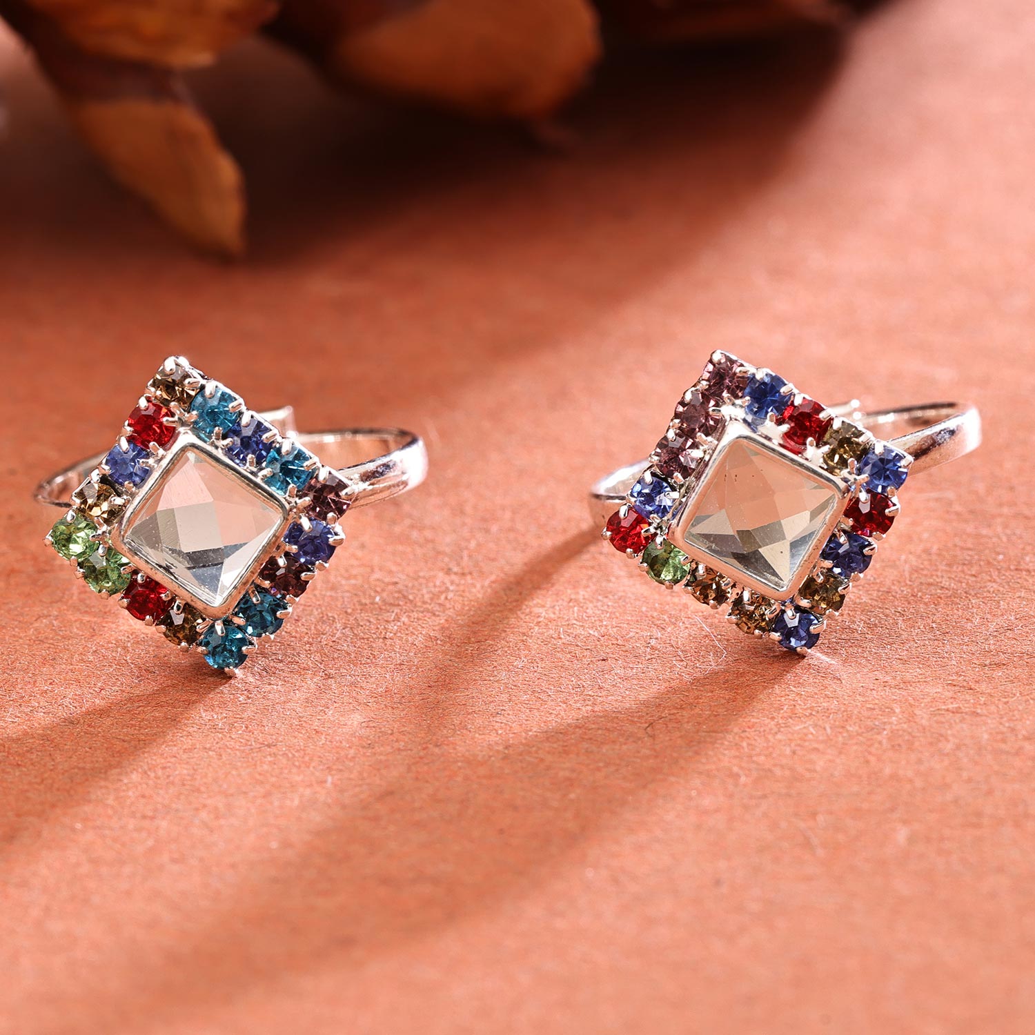 Sukkhi Glossy Silver Rhodium Plated AD Toe Ring for Women