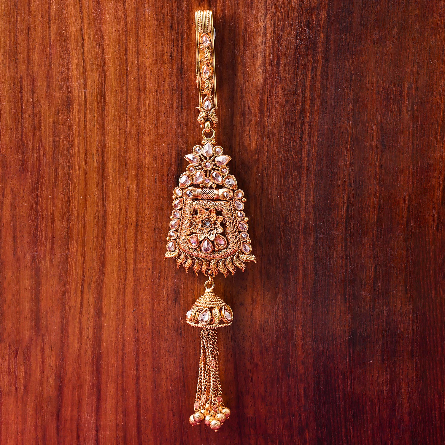 Sukkhi Elegant Golden Gold Plated kundan & Pearl Chabi Challa for Women