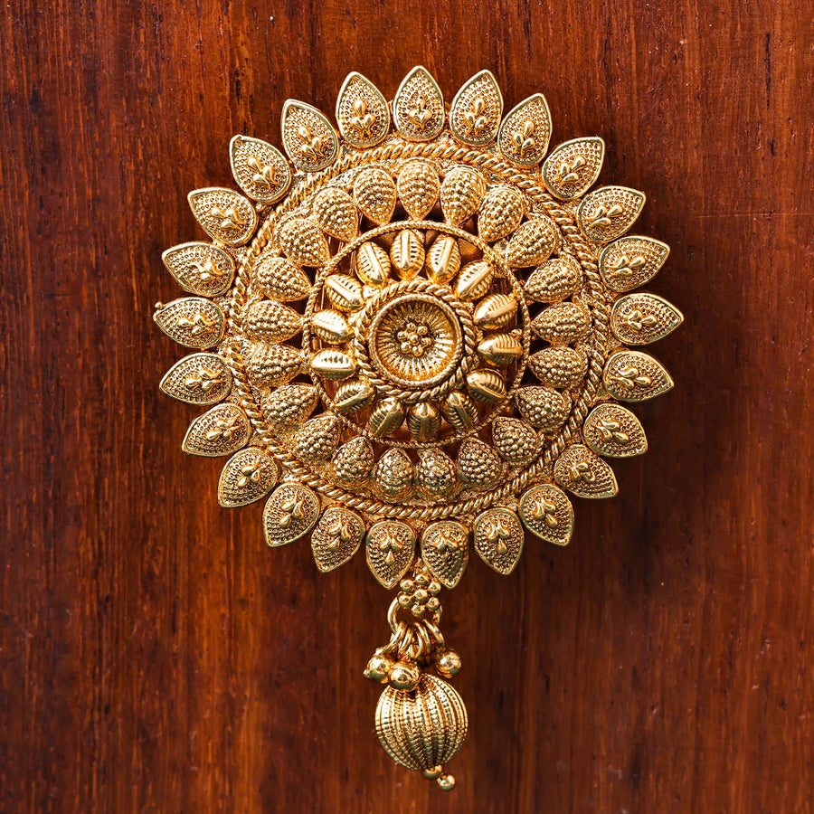 Sukkhi Attractive Golden Gold Plated NA Brooch for Women