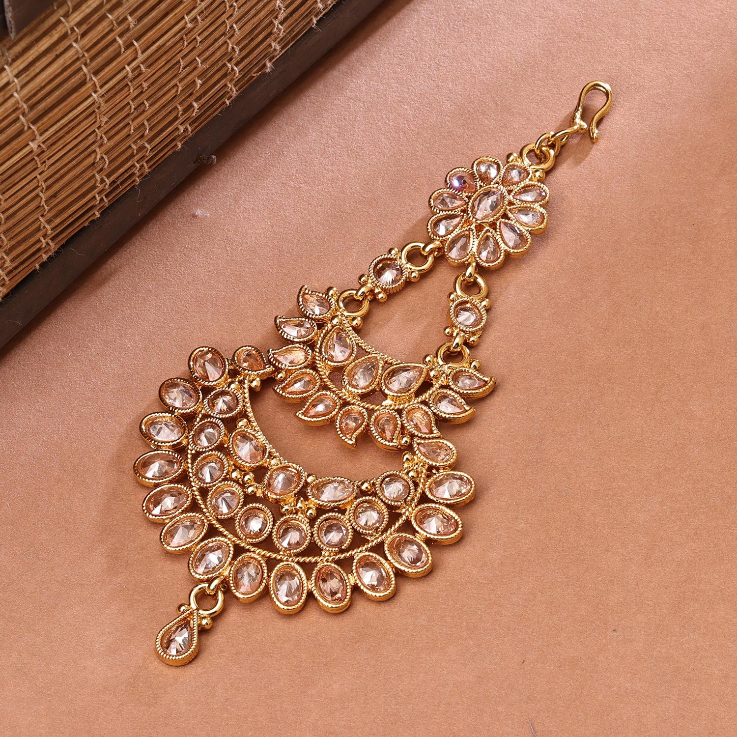 Sukkhi Delightful Golden Gold Plated Kundan Pasa for Women