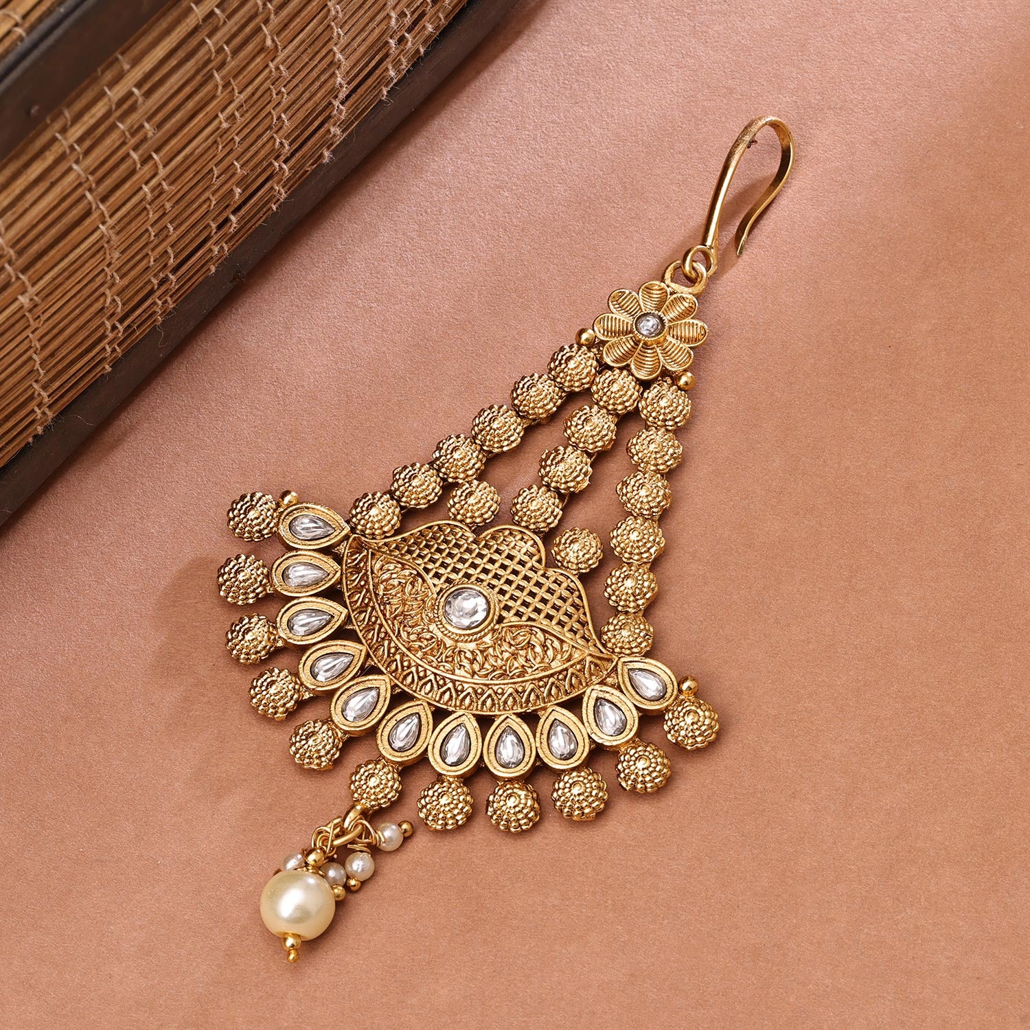 Sukkhi Modern Golden Gold Plated kundan & Pearl Pasa for Women