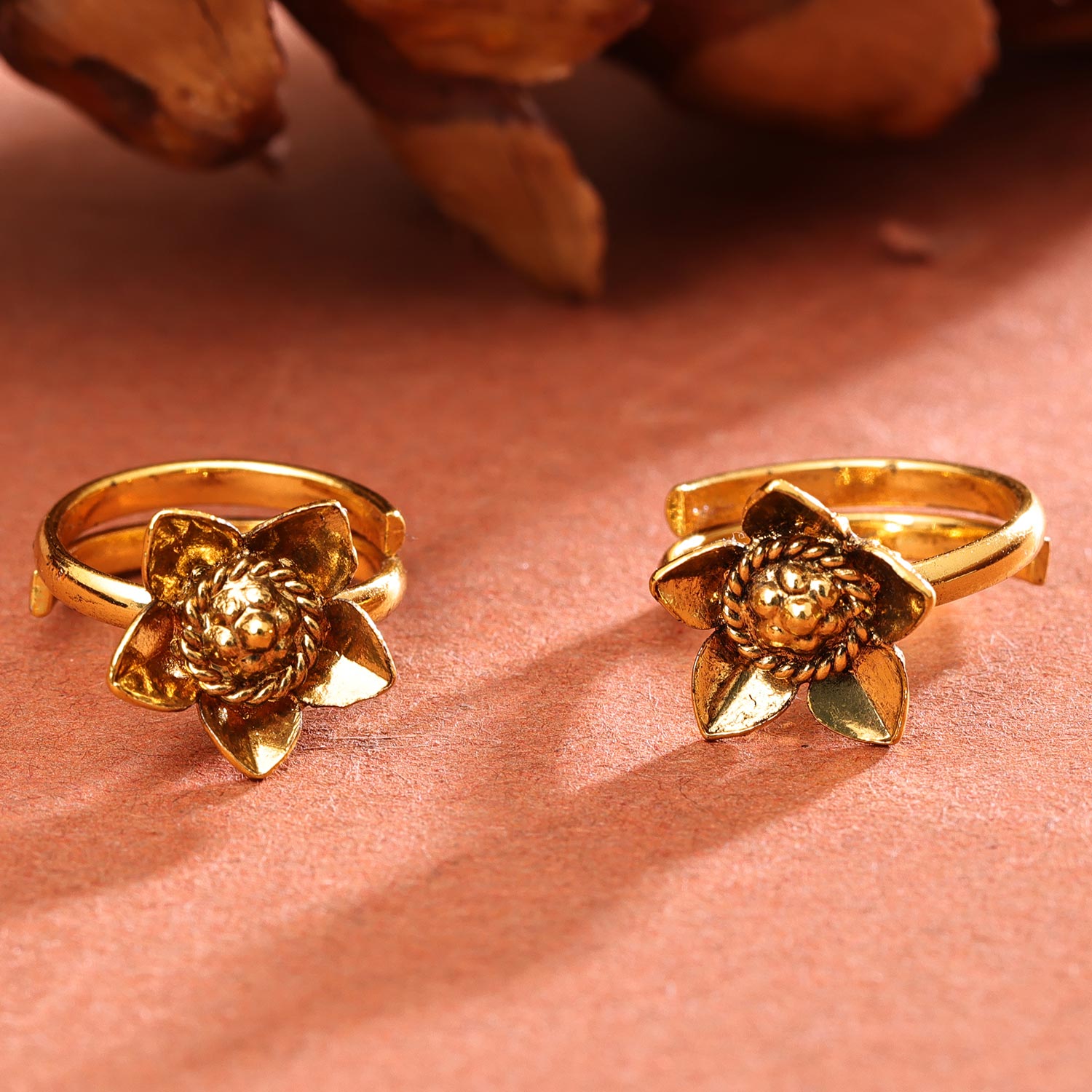 Sukkhi Spectacular Golden Gold Plated NA Toe Ring for Women