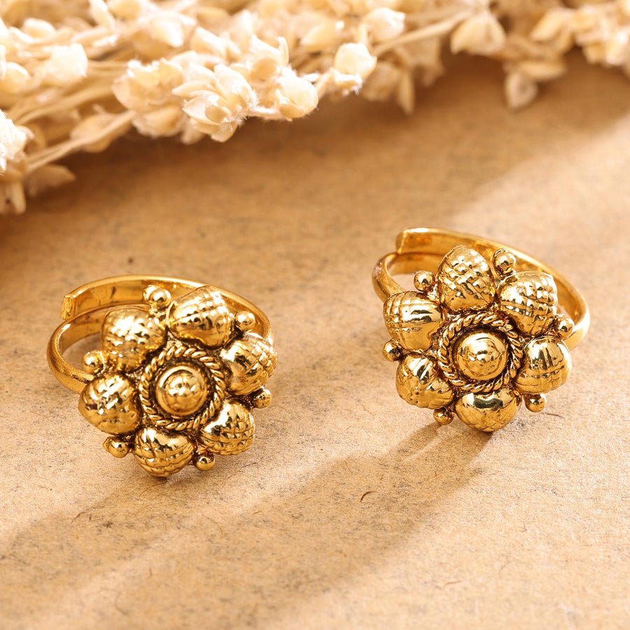 Sukkhi Glitzy Golden Gold Plated NA Toe Ring for Women