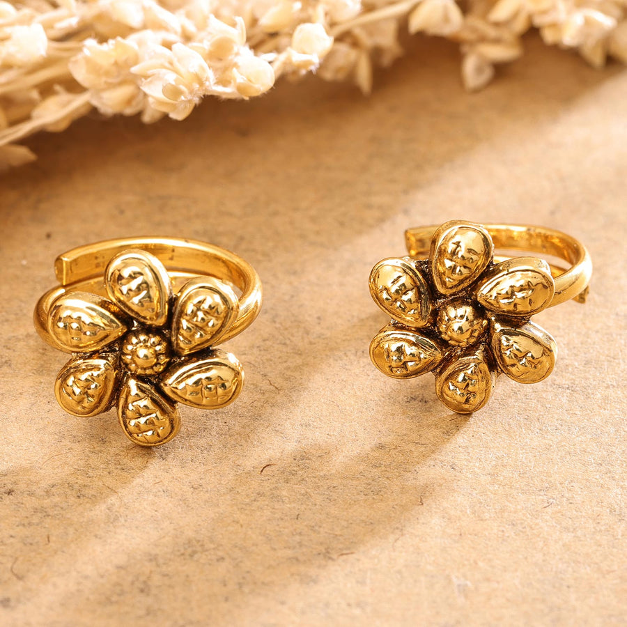 Sukkhi Trendy Golden Gold Plated NA Toe Ring for Women