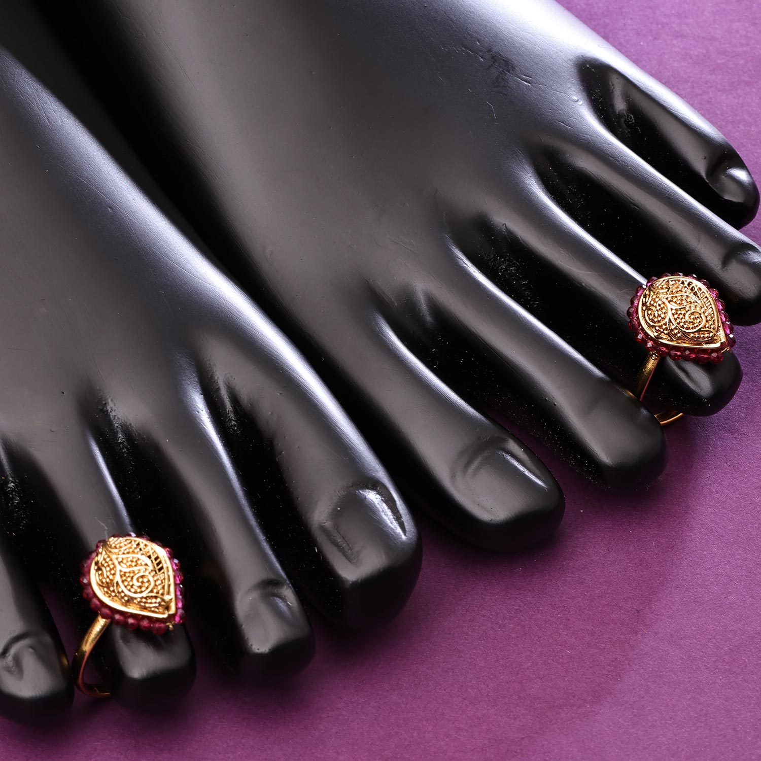 Sukkhi Fashionable Golden Gold Plated Pearl Toe Ring for Women