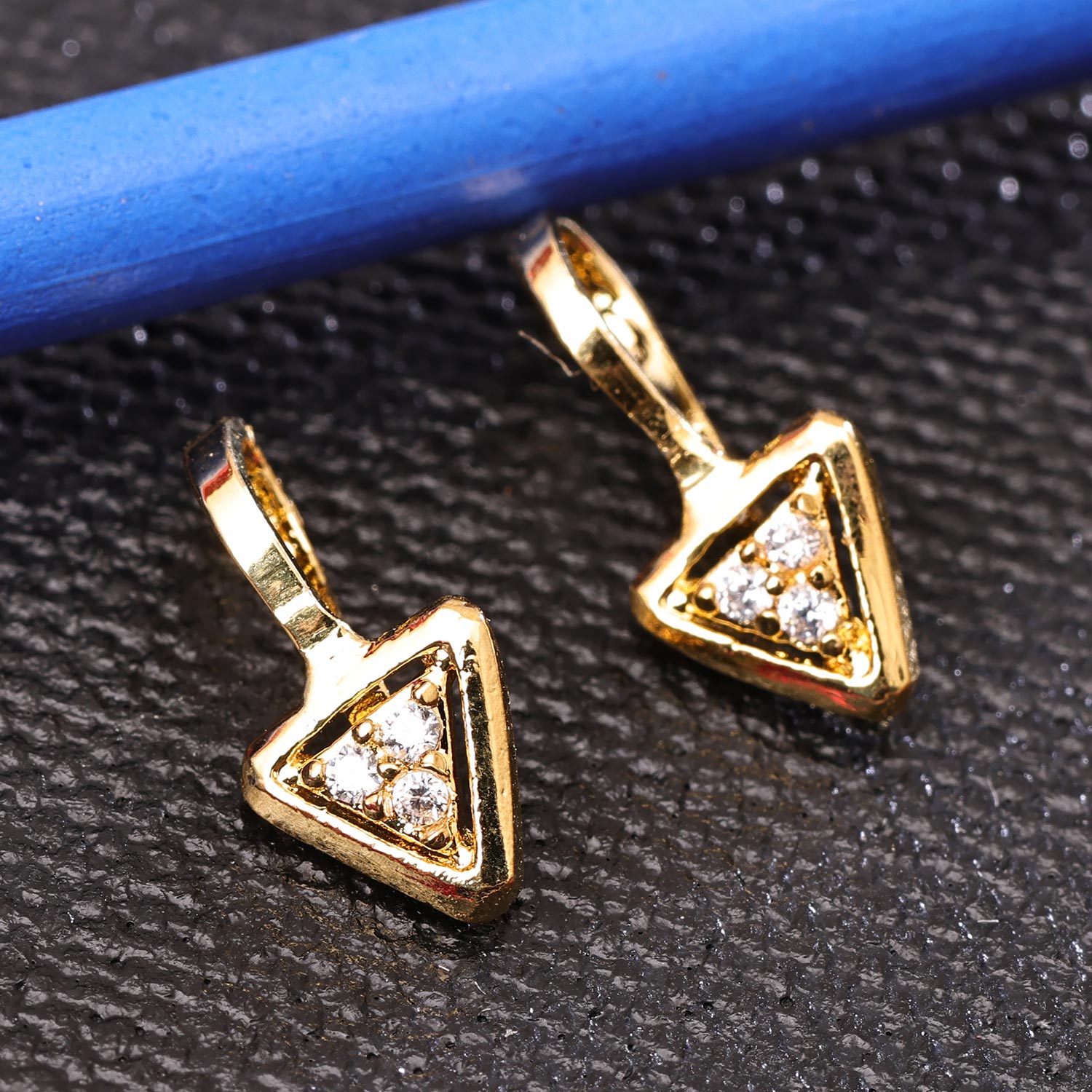 Sukkhi Floral Golden Gold Plated NA Nosepin for Women