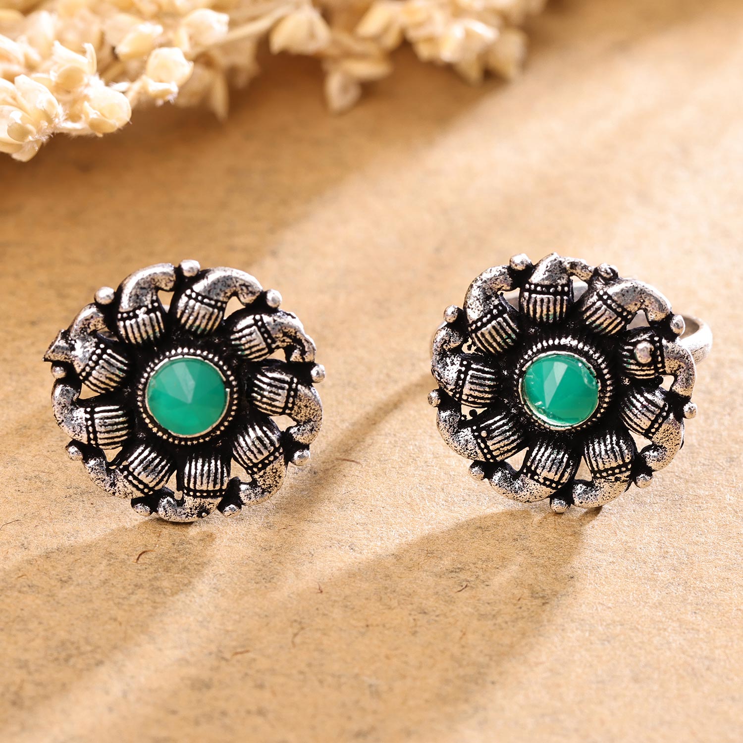 Sukkhi Glitzy Silver Rhodium Plated Pearl Toe Ring for Women