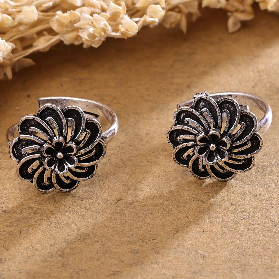 Sukkhi Fashionable Silver Rhodium Plated NA Toe Ring for Women