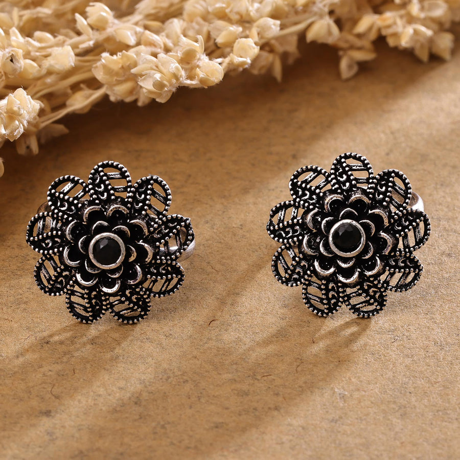 Sukkhi Glittery Silver Rhodium Plated NA Toe Ring for Women