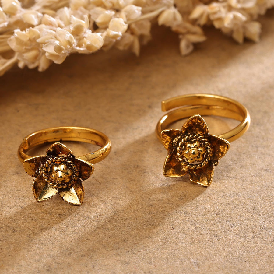 Sukkhi Floral Golden Gold Plated Pearl Toe Ring for Women