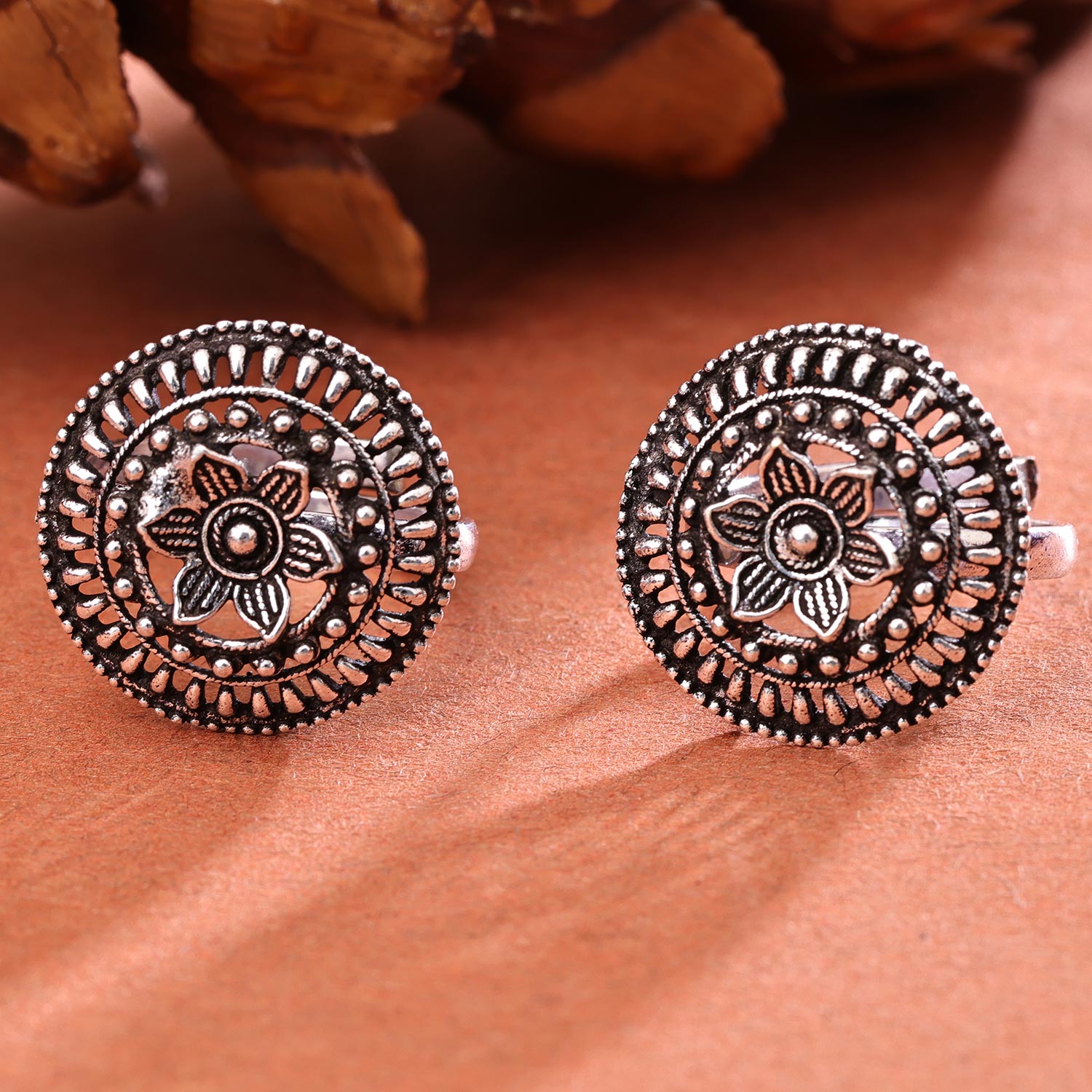 Sukkhi Delightful Silver Rhodium Plated NA Toe Ring for Women