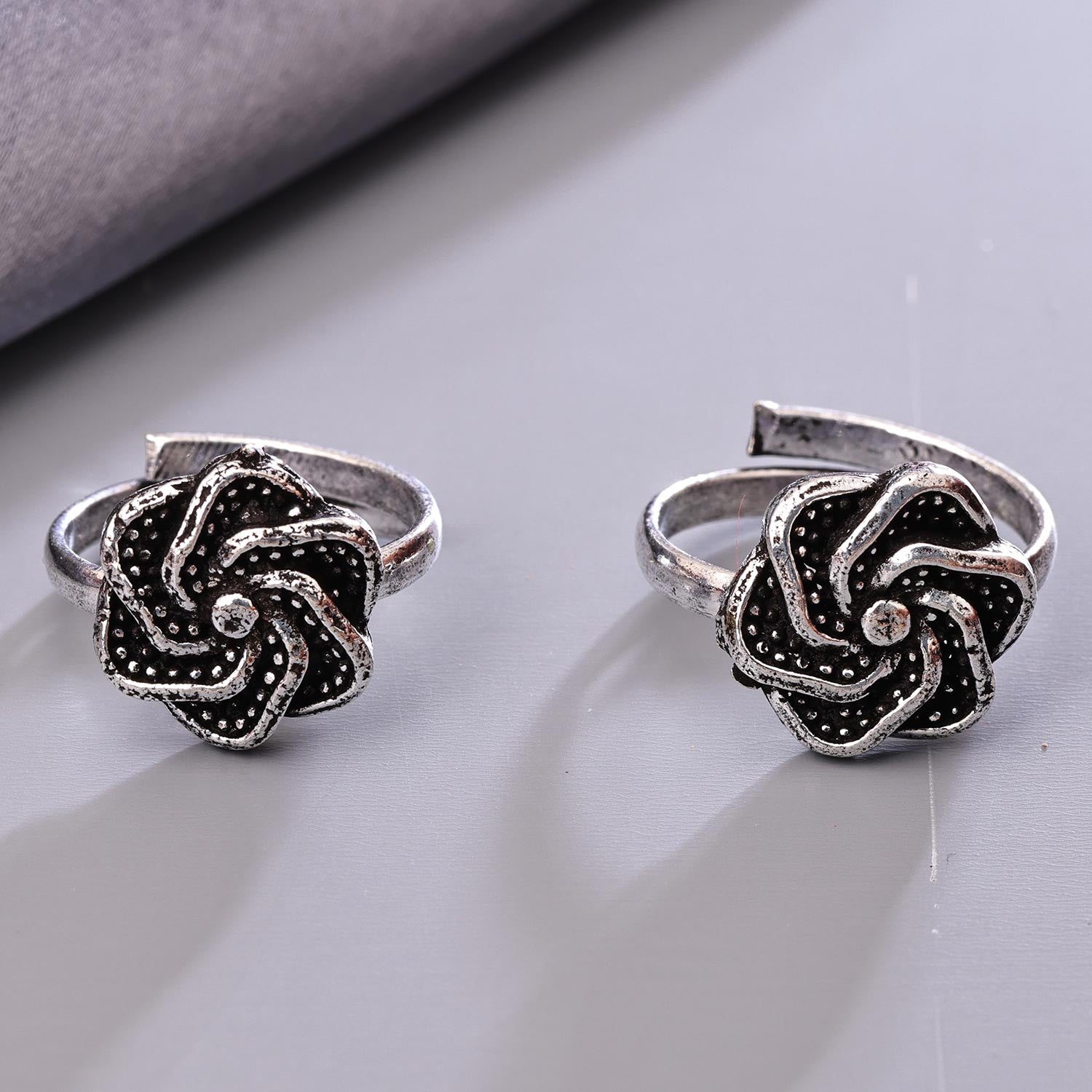 Sukkhi Sparkling Silver Rhodium Plated NA Toe Ring for Women