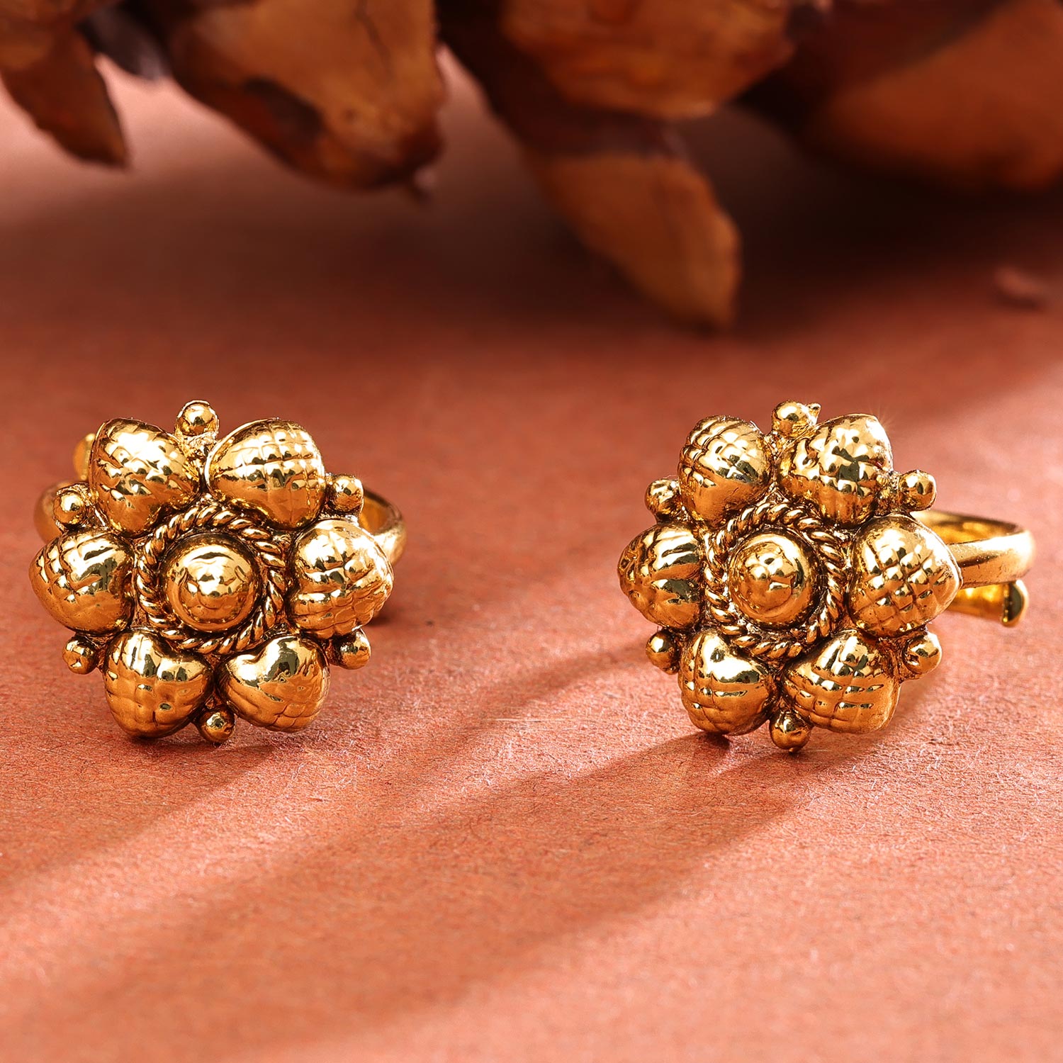 Sukkhi Glorious Golden Gold Plated NA Toe Ring for Women