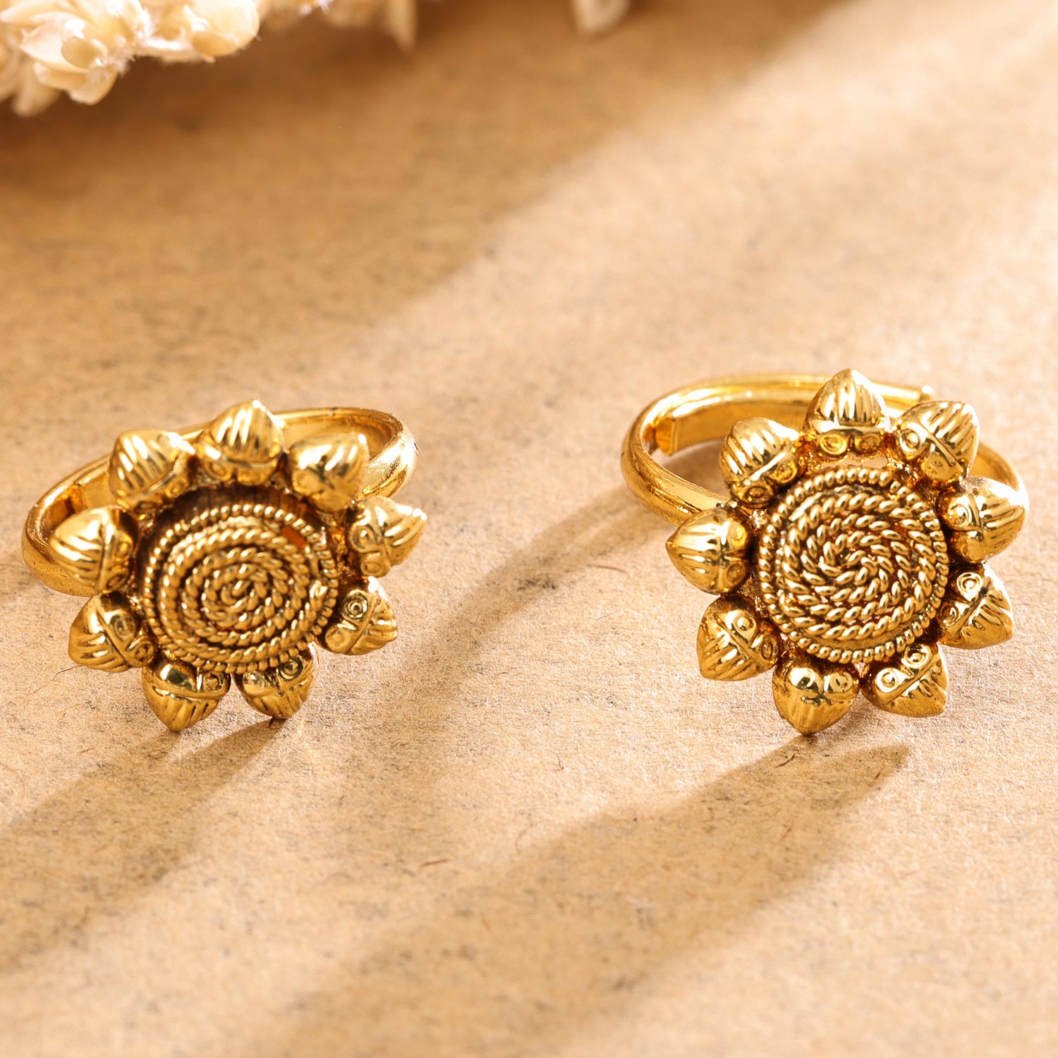 Sukkhi Marvelous Golden Gold Plated NA Toe Ring for Women