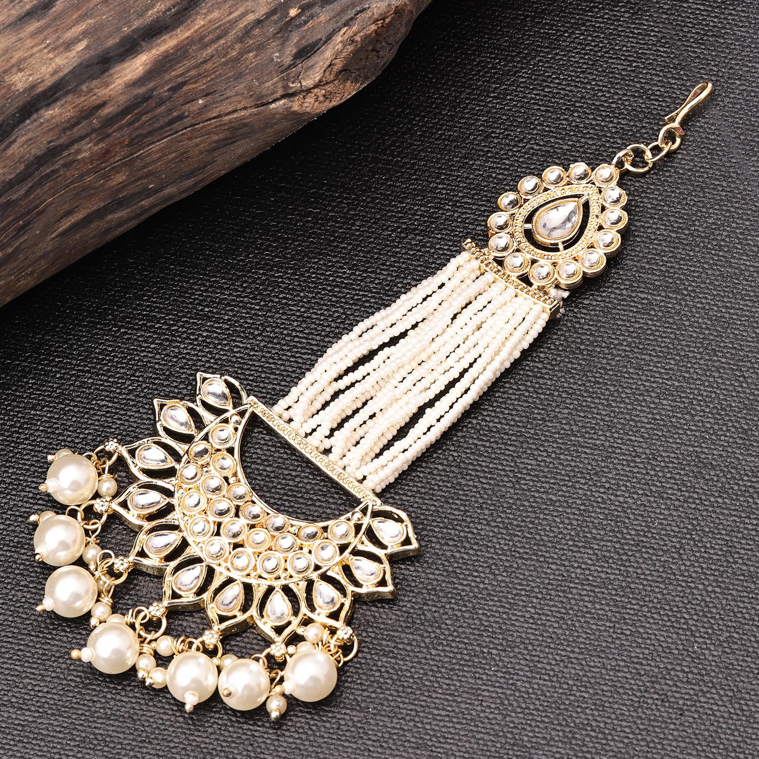 Sukkhi Delightful Golden Gold Plated kundan & Pearl Pasa for Women