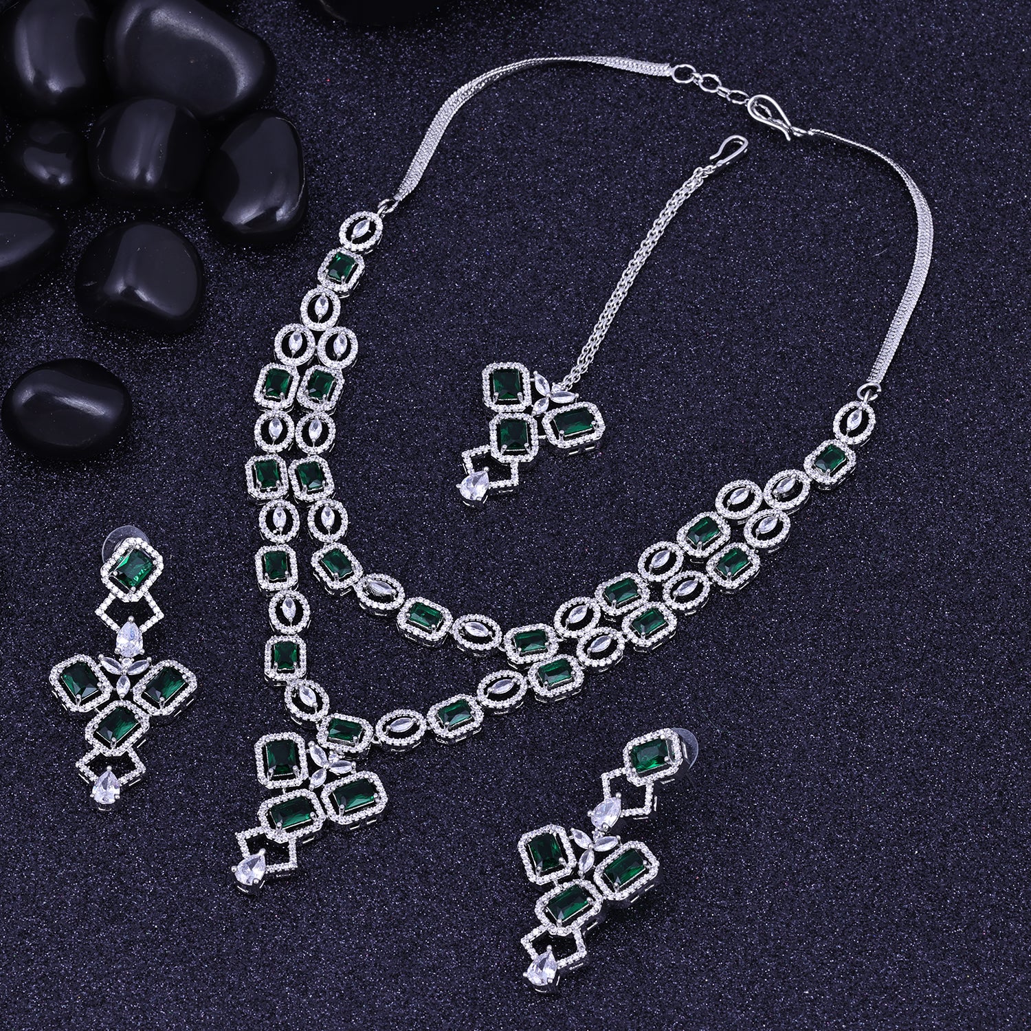 Sukkhi Showstopping Green And White Rhodium Plated Cz Collar Necklace Set For Women