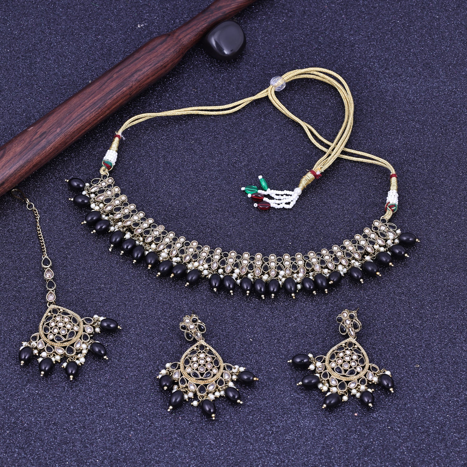 Sukkhi Charming Green Gold Plated Pearl Choker Necklace Set With Maang Tikka For Women