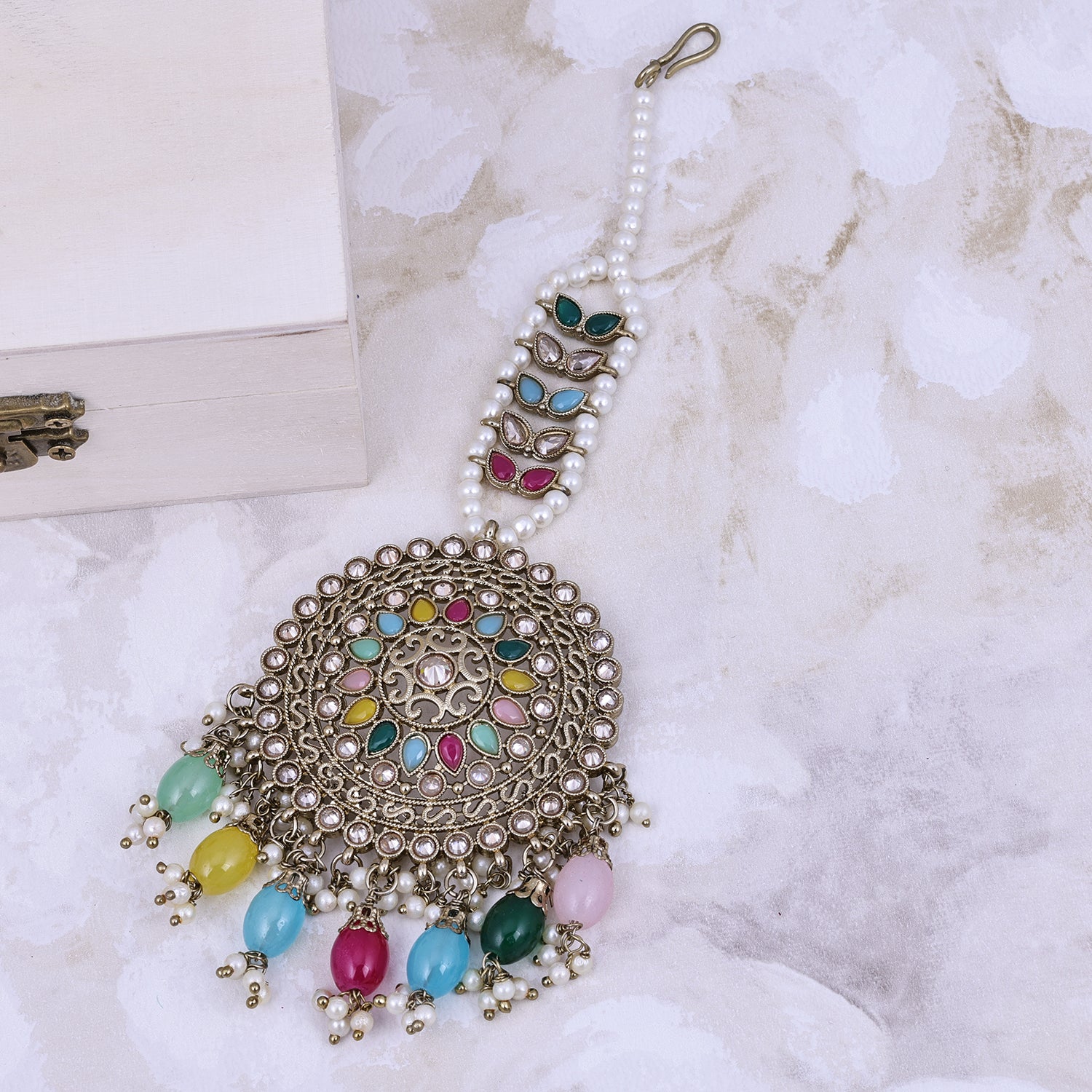 Sukkhi Hypnotic Multicolor Gold Plated Pearl Ethnic Maangtikka For Women