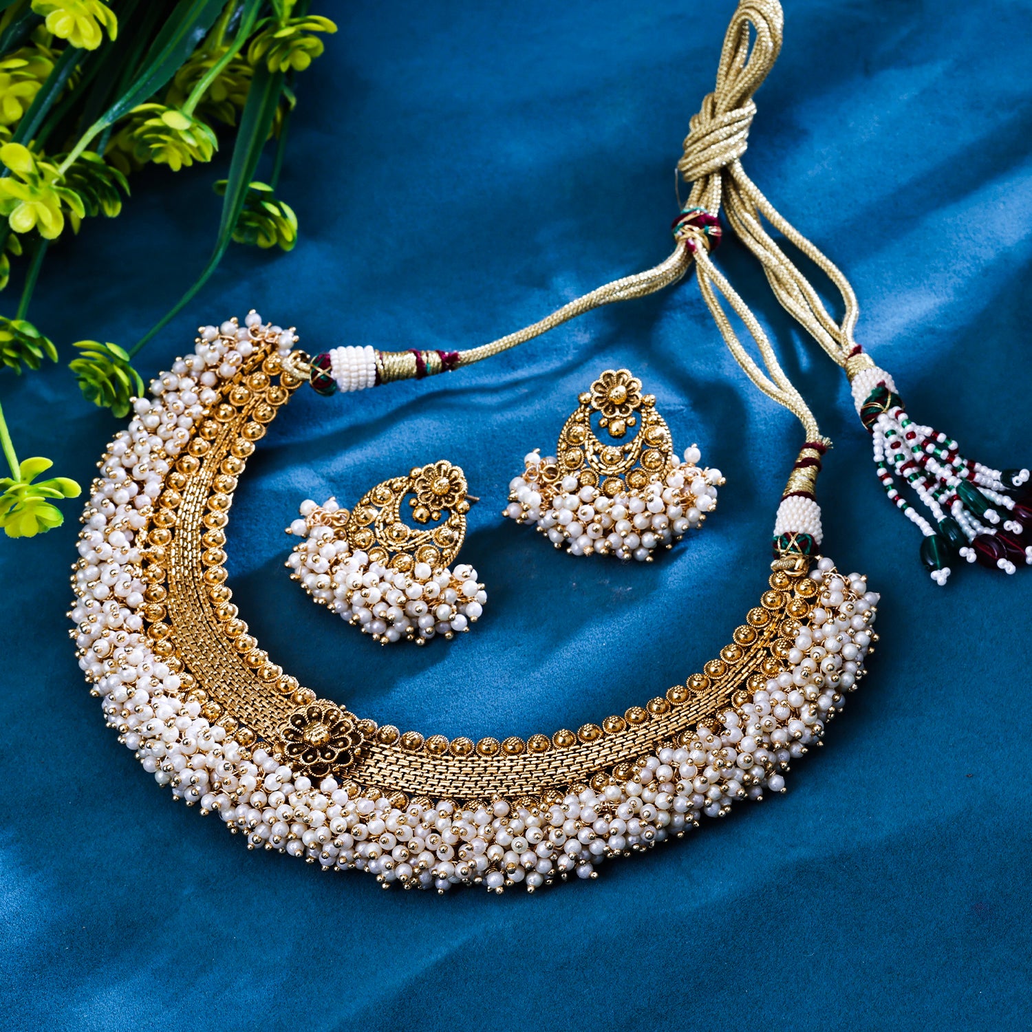 Sukkhi Flashy White Gold Plated Pearl Choker Necklace Set For Women