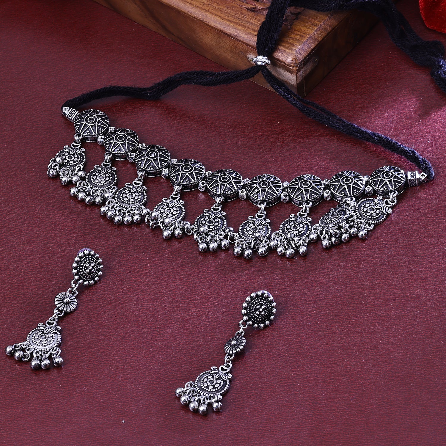 Sukkhi Sexy Rhodium Plated Silver Choker Necklace Set for Women