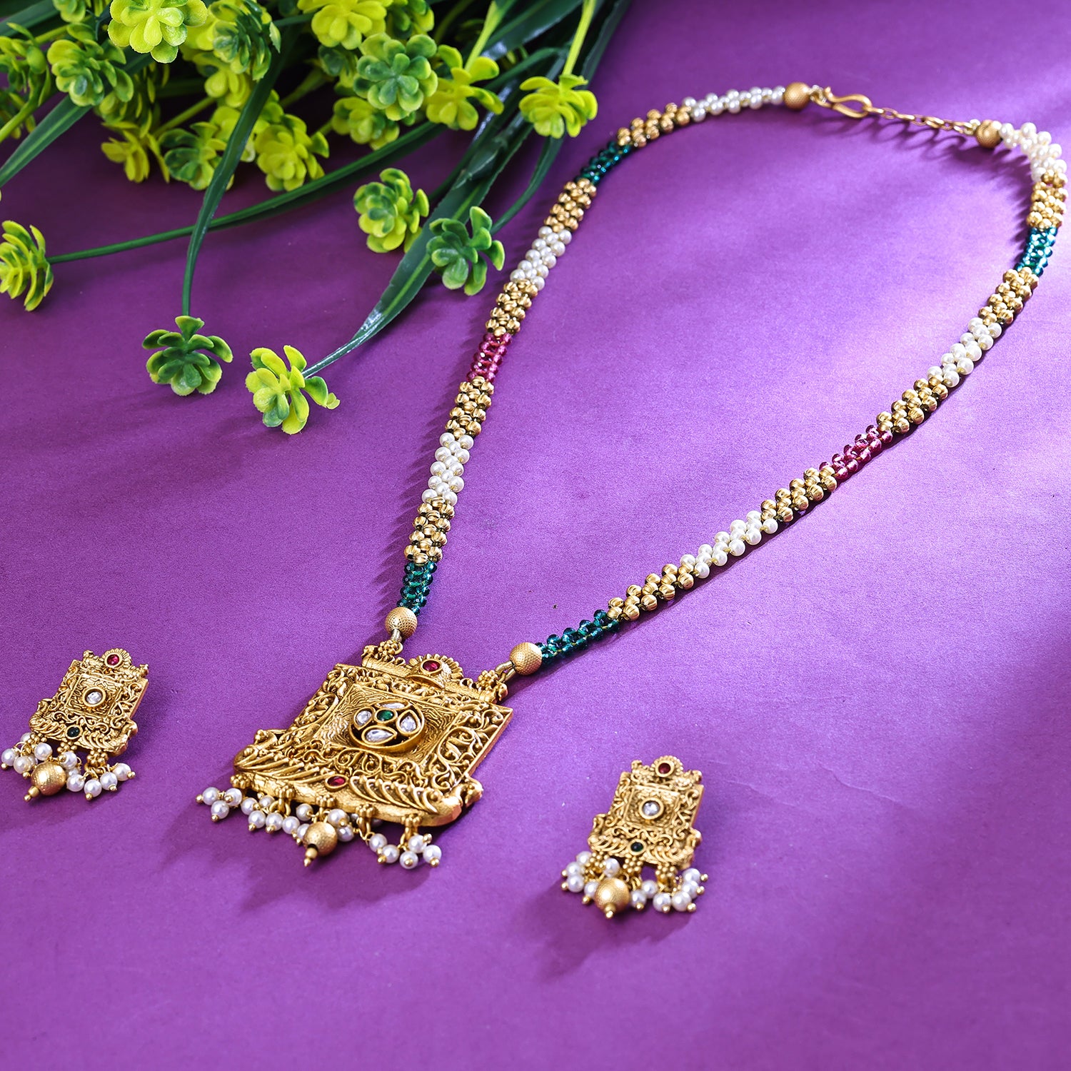 Gold plated traditional hot sale necklace set