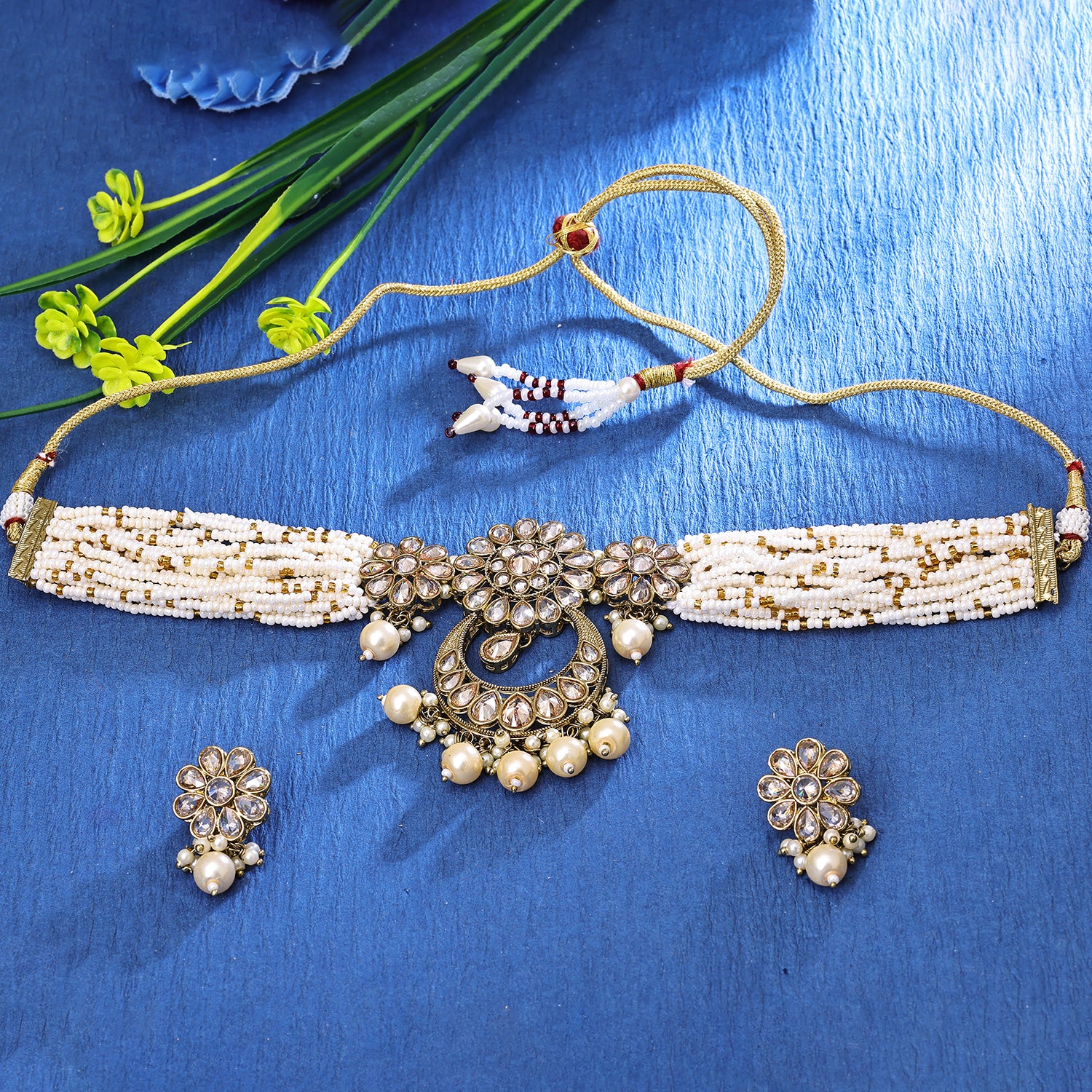 Sukkhi Attractive Gold Plated Choker Necklace Set For Women
